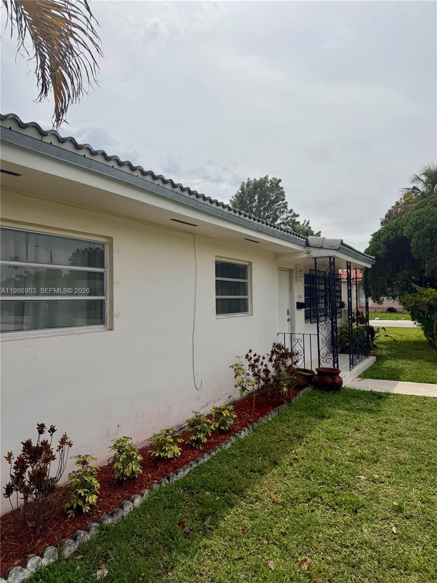 CASTILIAN COURT - Residential