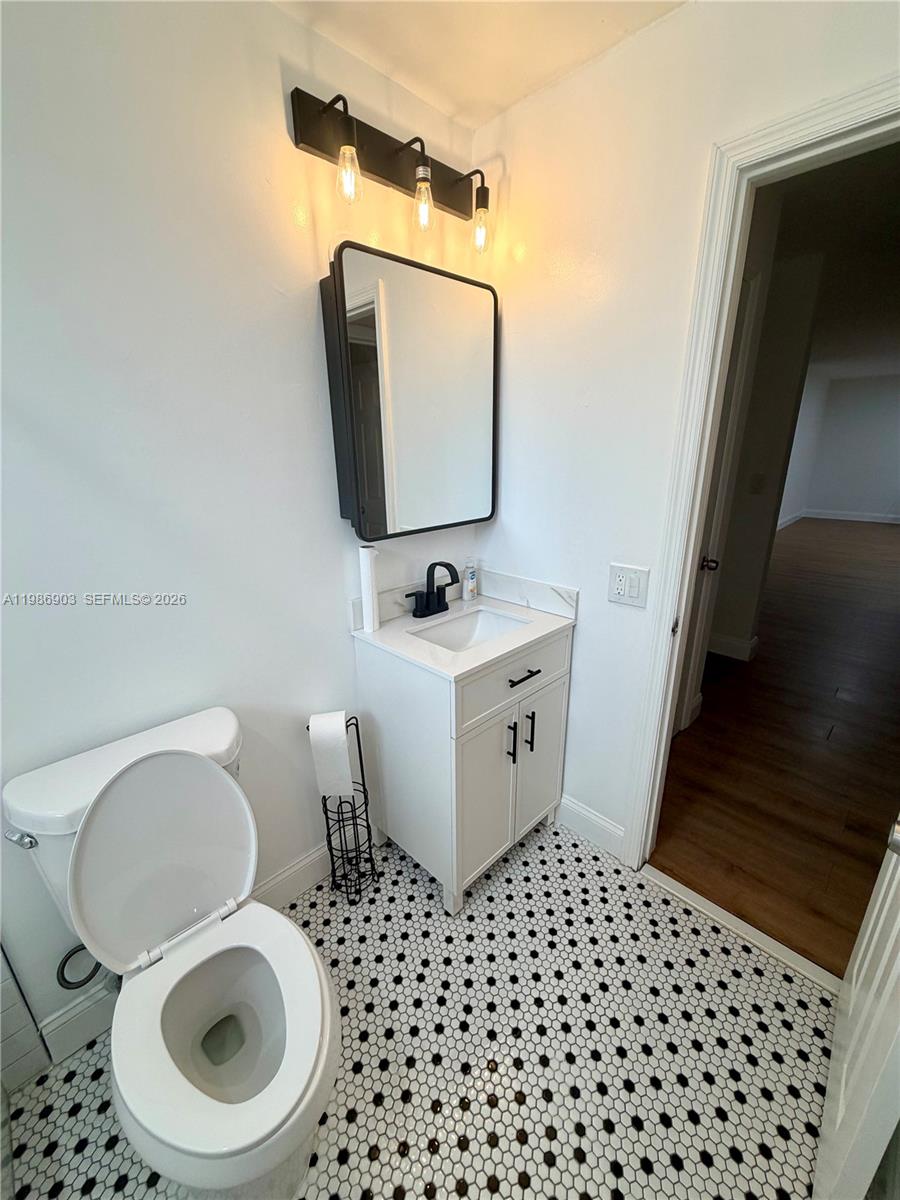 CASTILIAN COURT - Residential