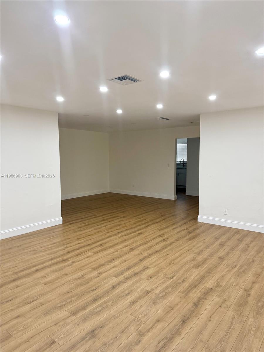 CASTILIAN COURT - Residential