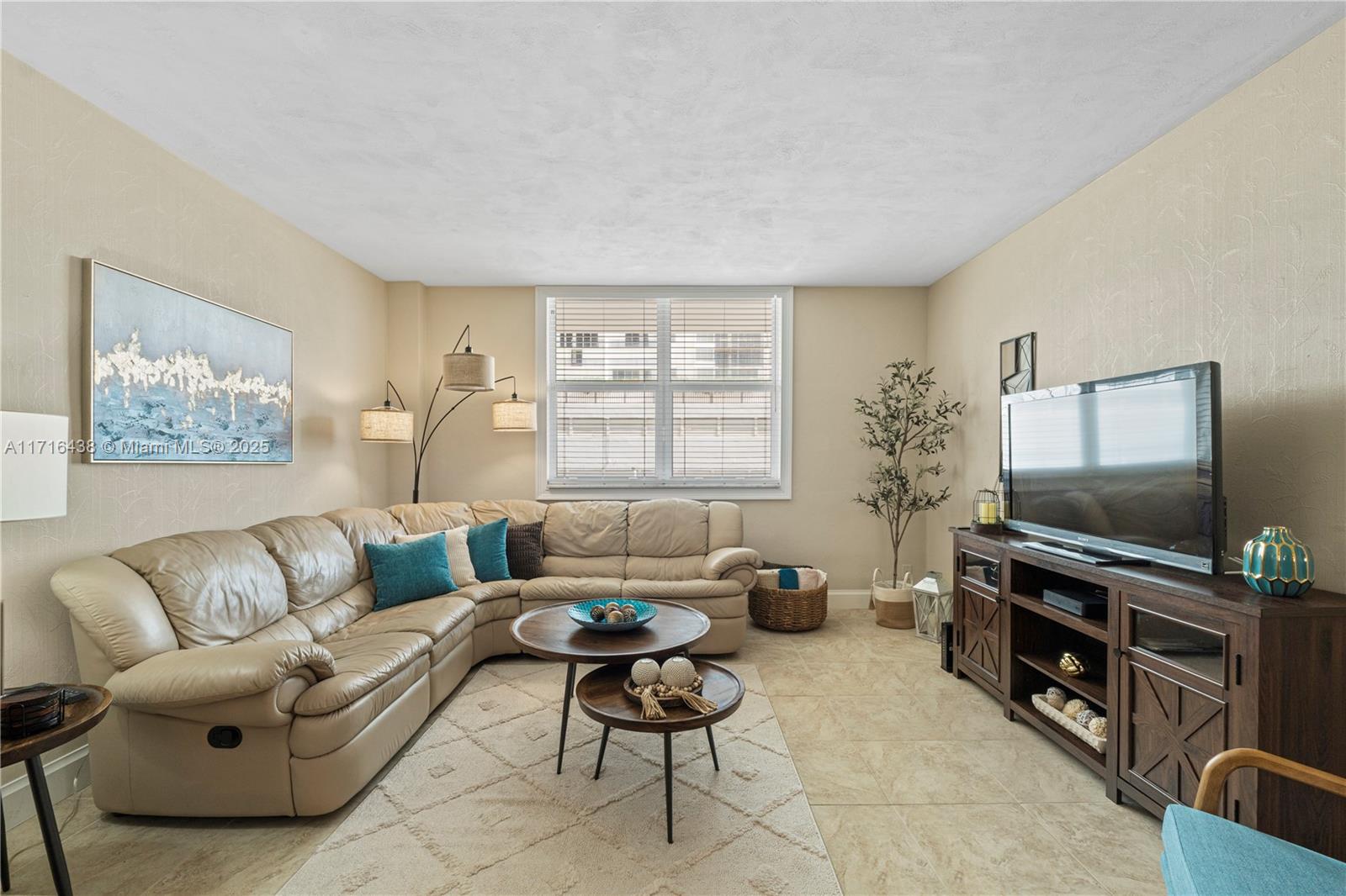 GALT TOWERS CONDO - Residential Lease