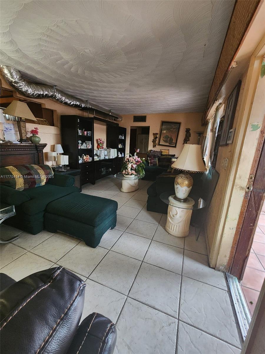 HIGHVIEW GARDENS SEC B - Residential