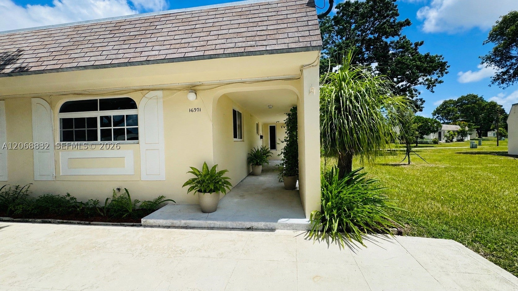 16971 SW 113th Ct 31444E, Miami FL 33157
