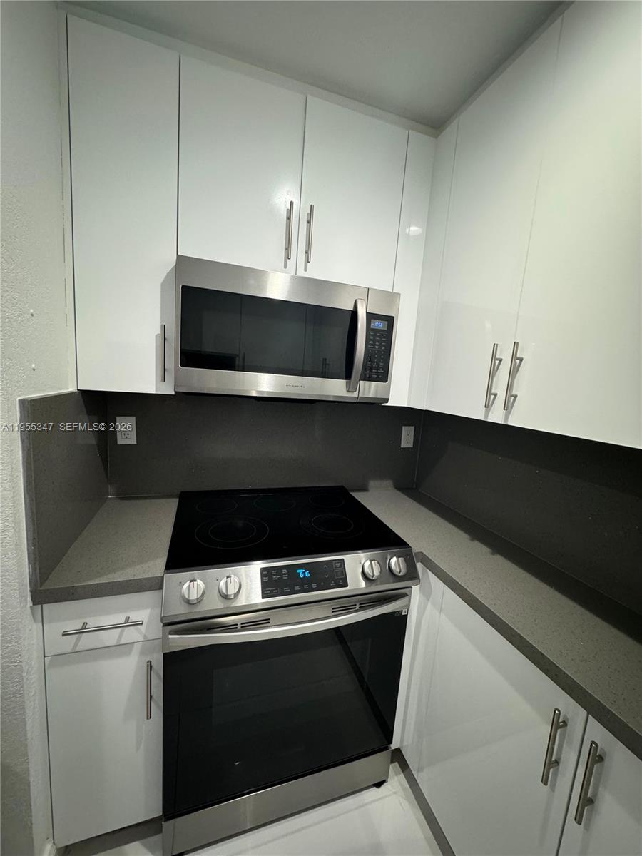 KENDALE WOODS NORTH CONDO - Residential