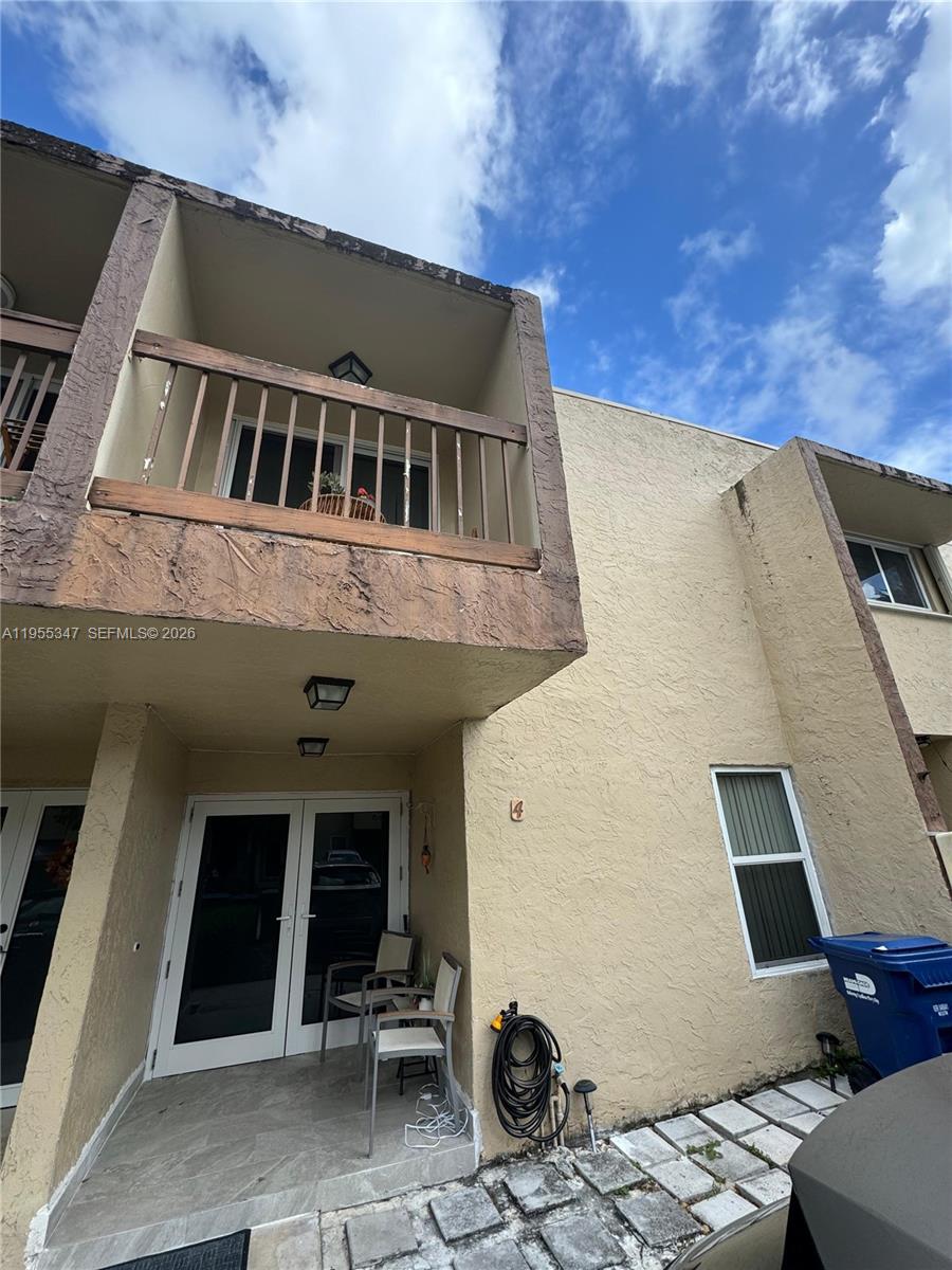 KENDALE WOODS NORTH CONDO - Residential