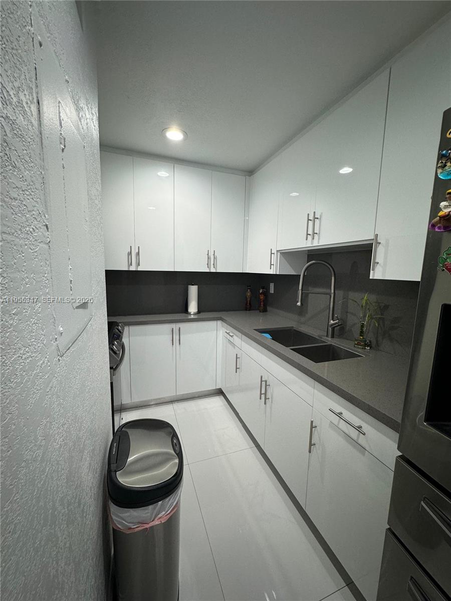 KENDALE WOODS NORTH CONDO - Residential