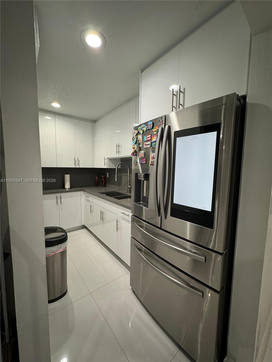 KENDALE WOODS NORTH CONDO - Residential