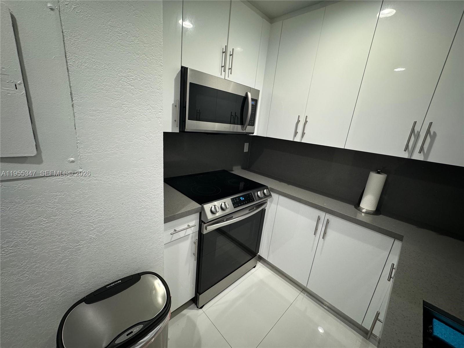 KENDALE WOODS NORTH CONDO - Residential