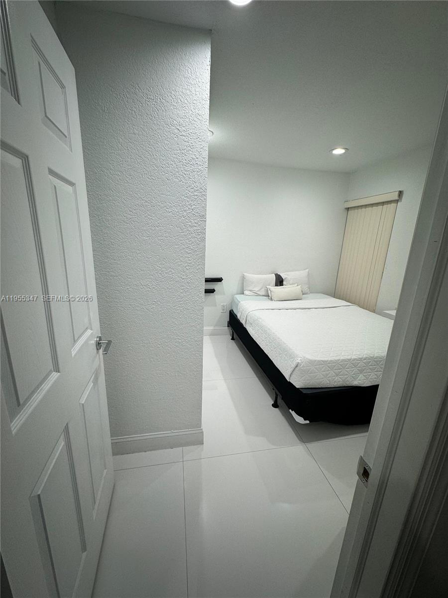 KENDALE WOODS NORTH CONDO - Residential