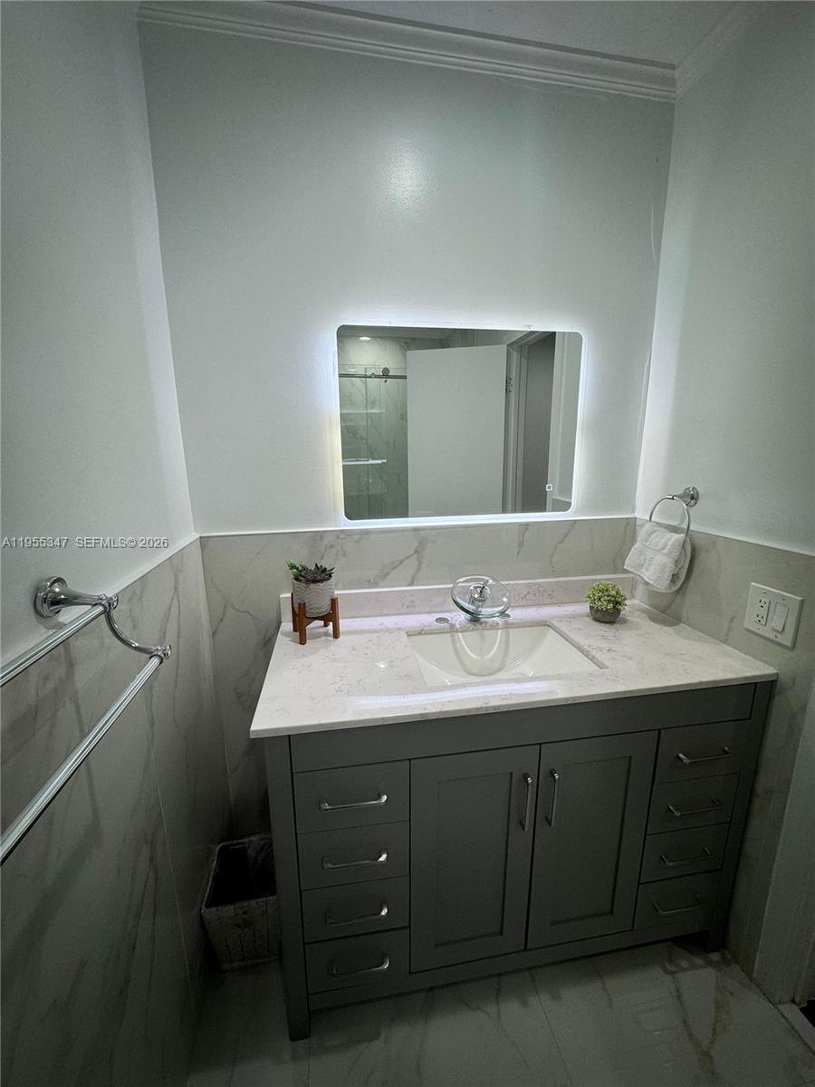 KENDALE WOODS NORTH CONDO - Residential