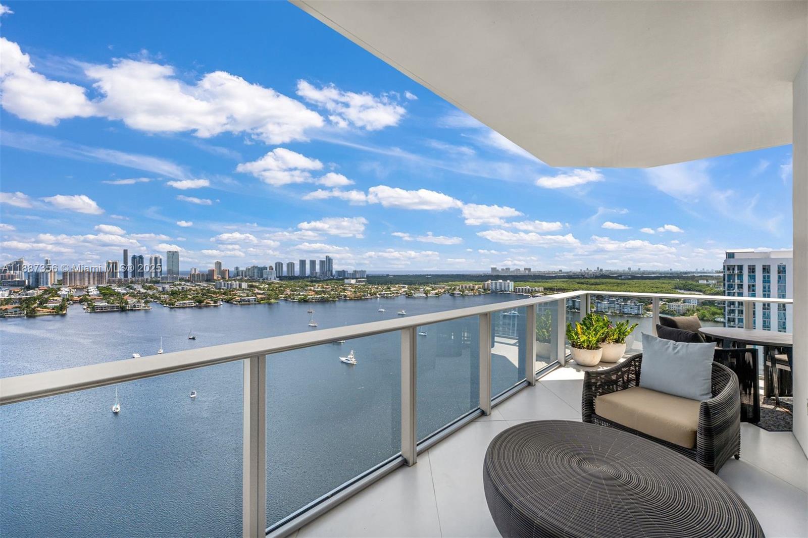 MARINA PALMS RESIDENCES N - Residential