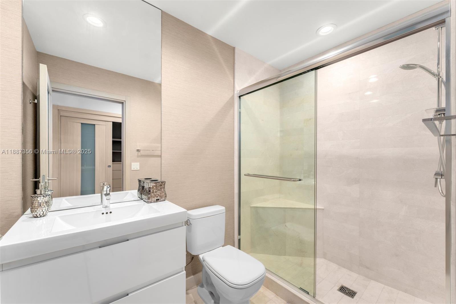 MARINA PALMS RESIDENCES N - Residential