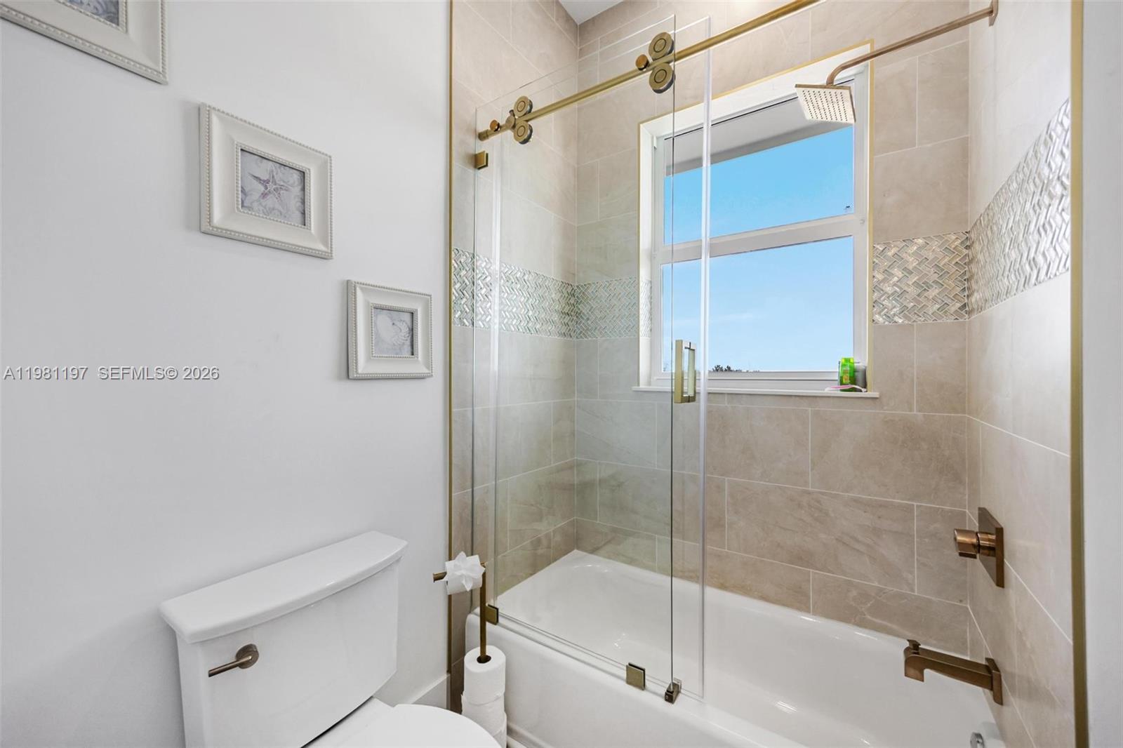 LATITUDE 24 (REPLAT OF PO - Residential