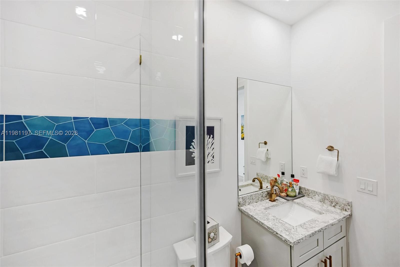 LATITUDE 24 (REPLAT OF PO - Residential