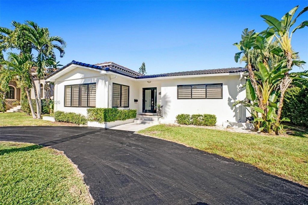 Photo of 1355 Madison St, Hollywood, FL 33019 (MLS # A12026237)