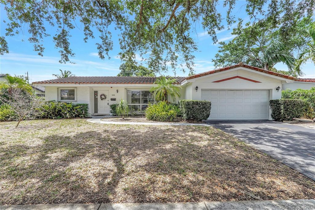 Photo of 5220 Monroe St, Hollywood, FL 33021 (MLS # A11788238)