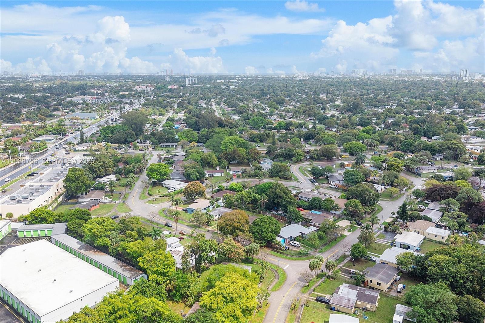 LAUDERDALE MANORS 19 ST - Residential