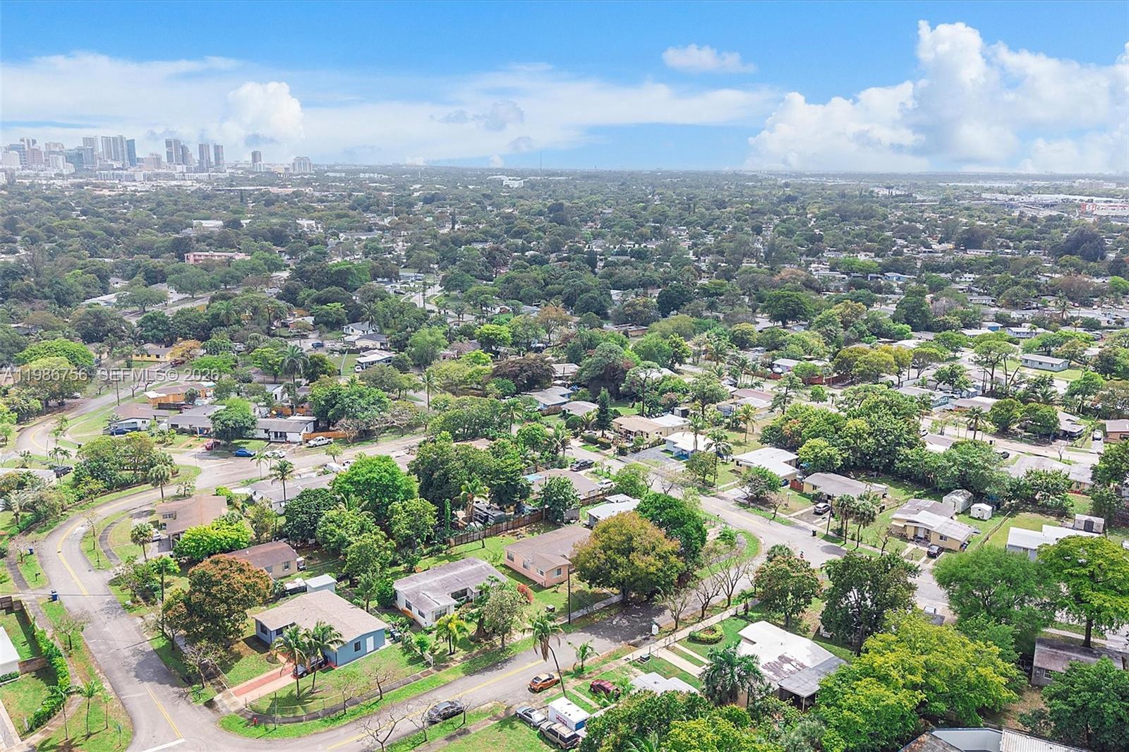 LAUDERDALE MANORS 19 ST - Residential