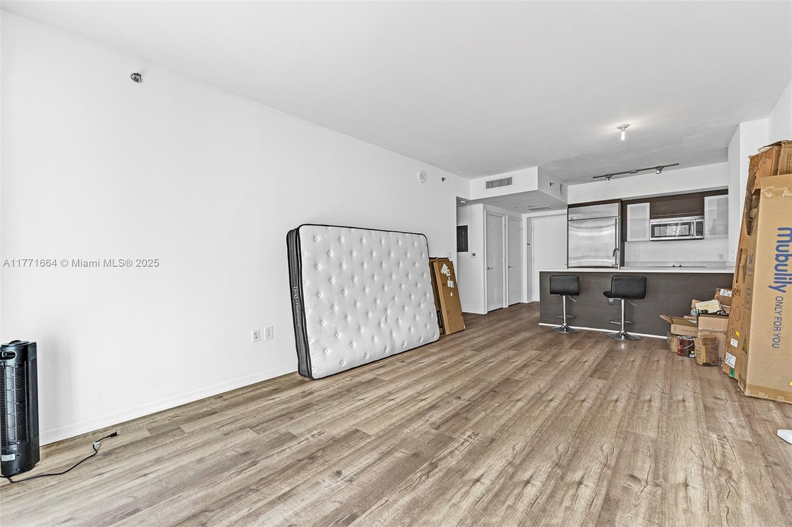 55 SE 6th St 1208