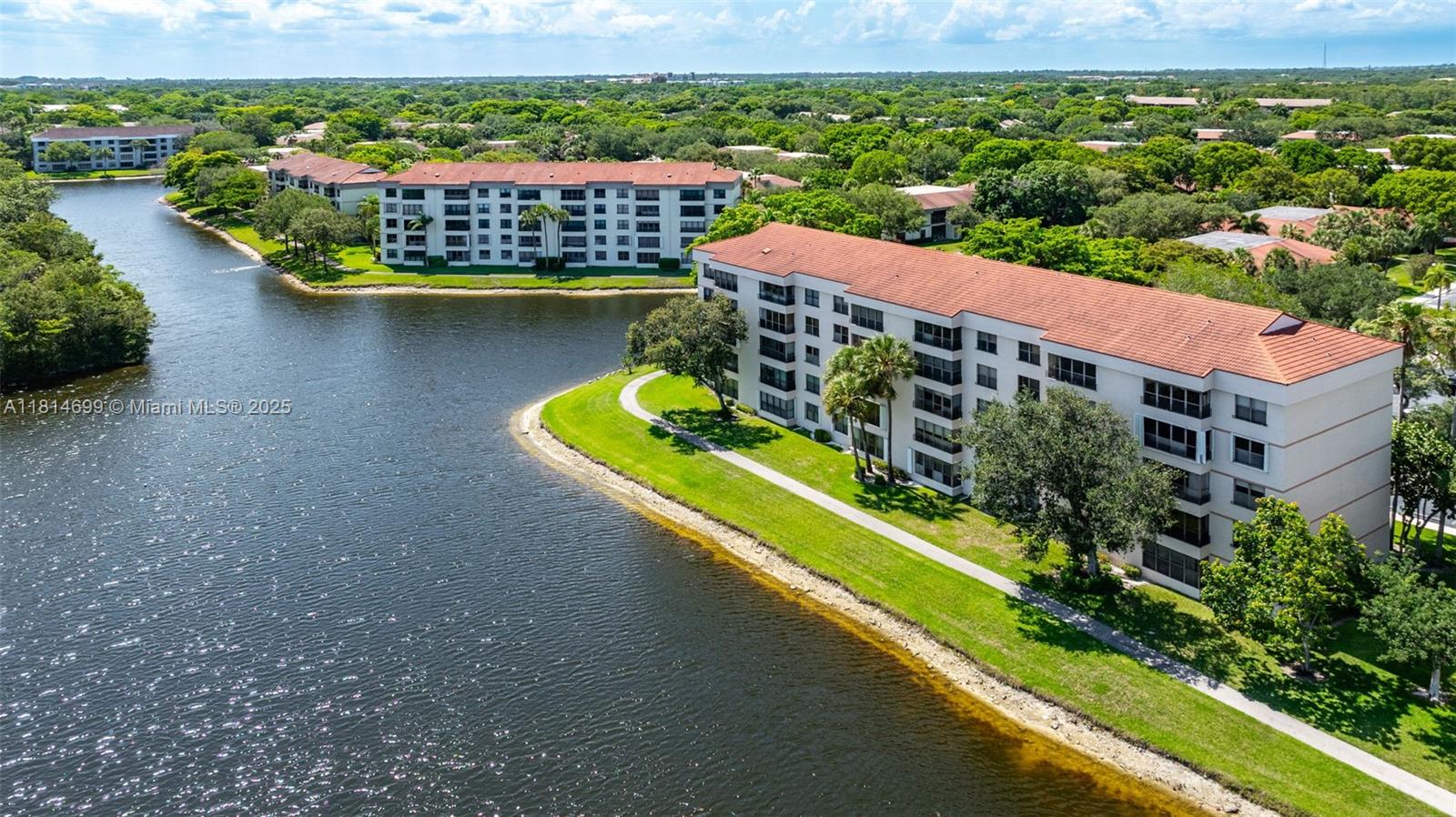 APPLEWOOD VILLAGE II-F CO - Residential