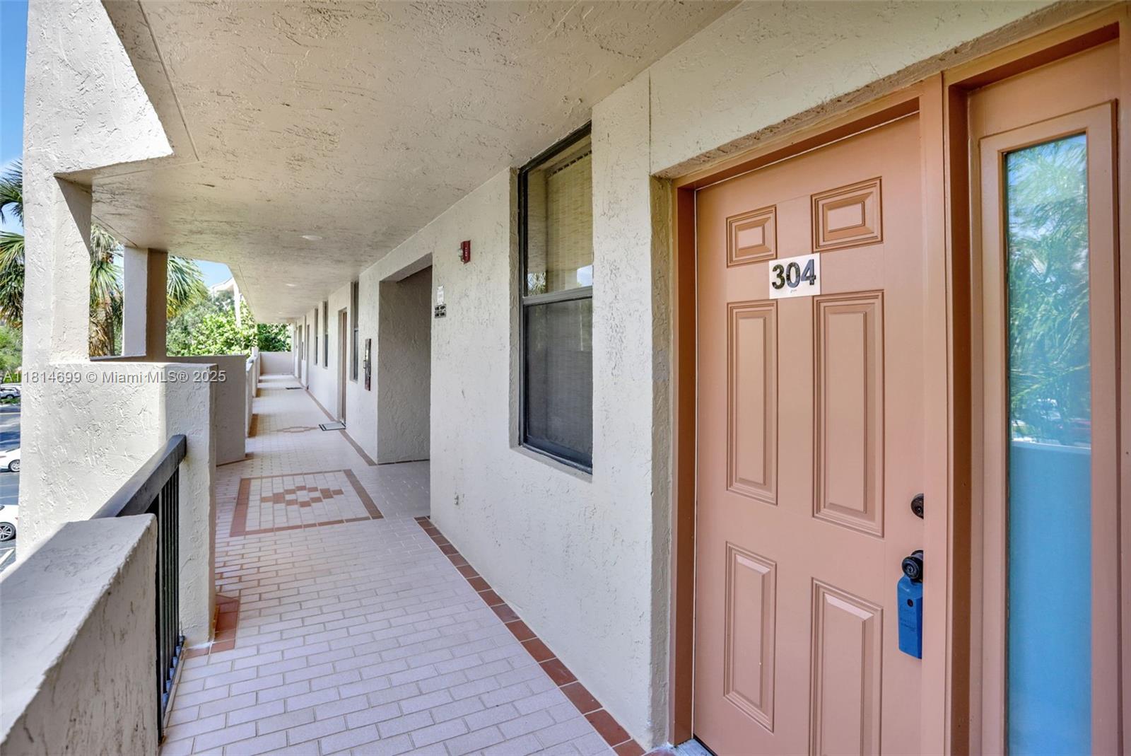 2768 S Carambola Cir S 304