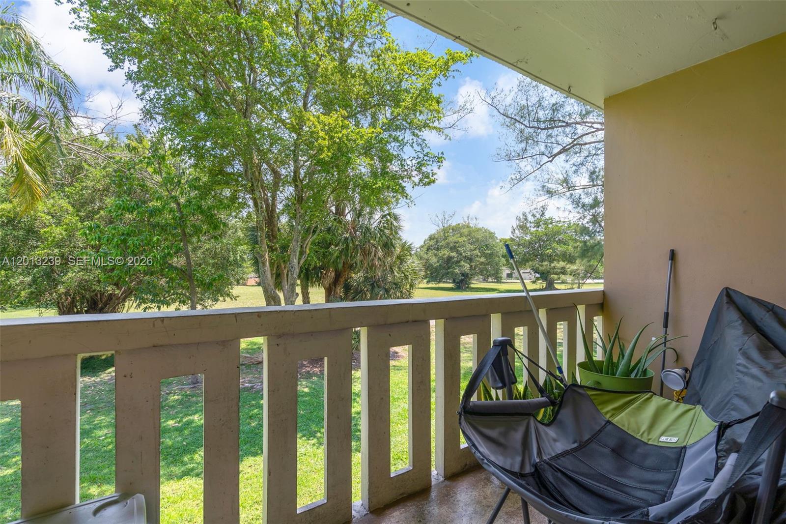 VILLAS OF MIAMI LAKES CON - Residential