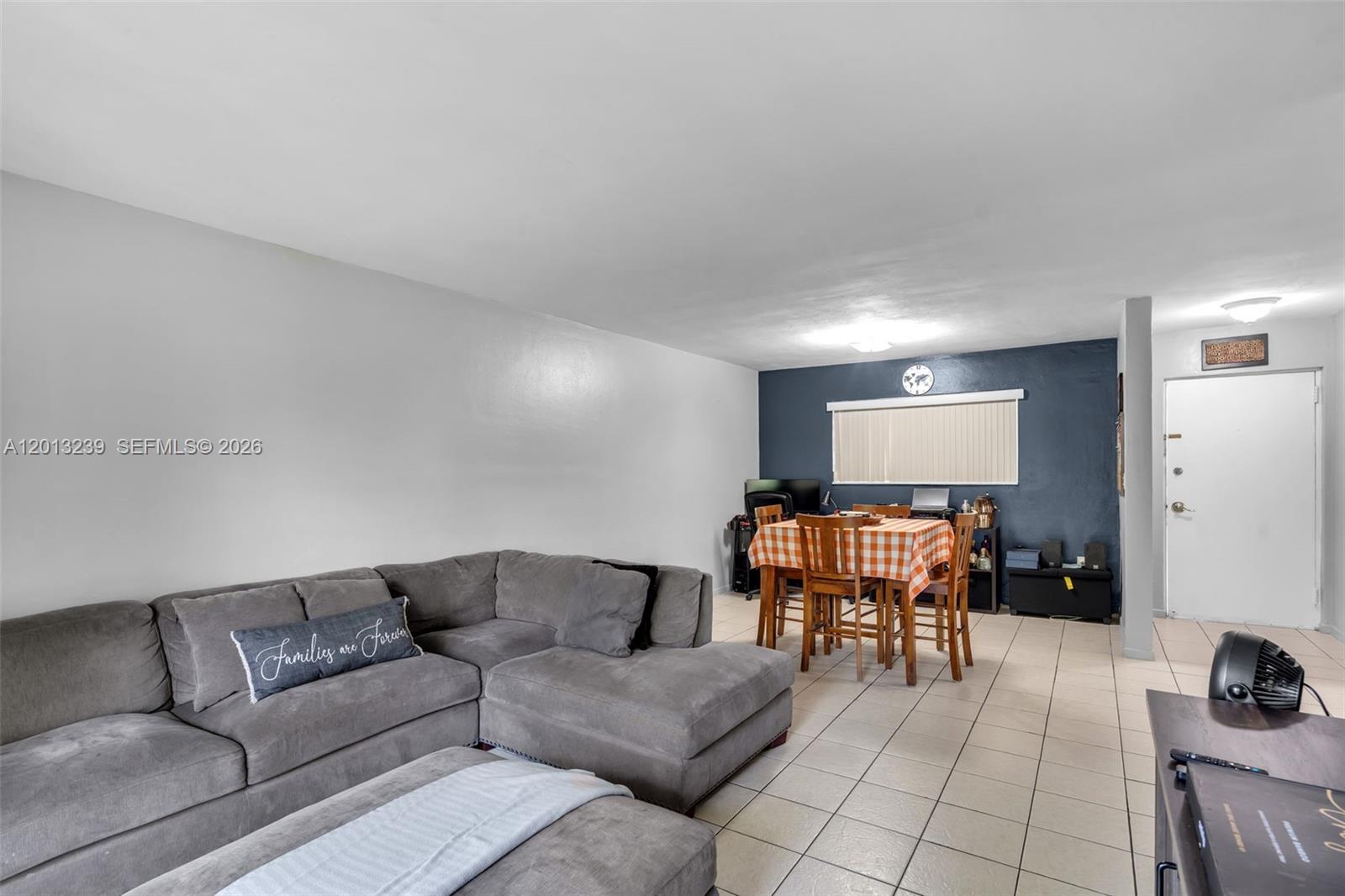 VILLAS OF MIAMI LAKES CON - Residential