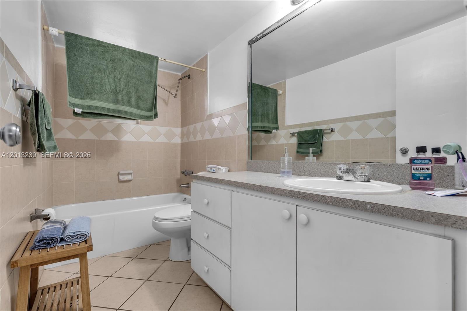 VILLAS OF MIAMI LAKES CON - Residential