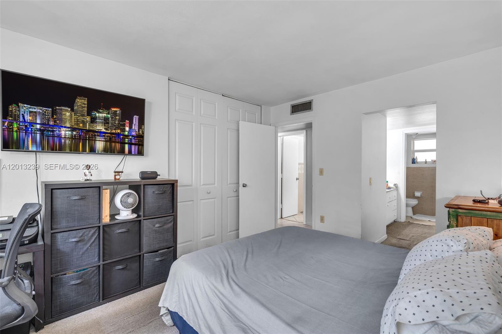 VILLAS OF MIAMI LAKES CON - Residential