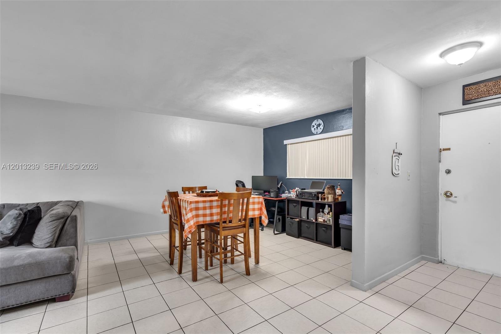 VILLAS OF MIAMI LAKES CON - Residential