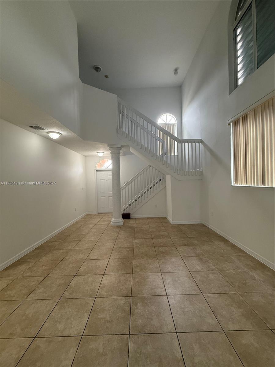 16480 Sw 56th Ter, Miami, Broward County, Florida - 4 Bedrooms  
2 Bathrooms - 