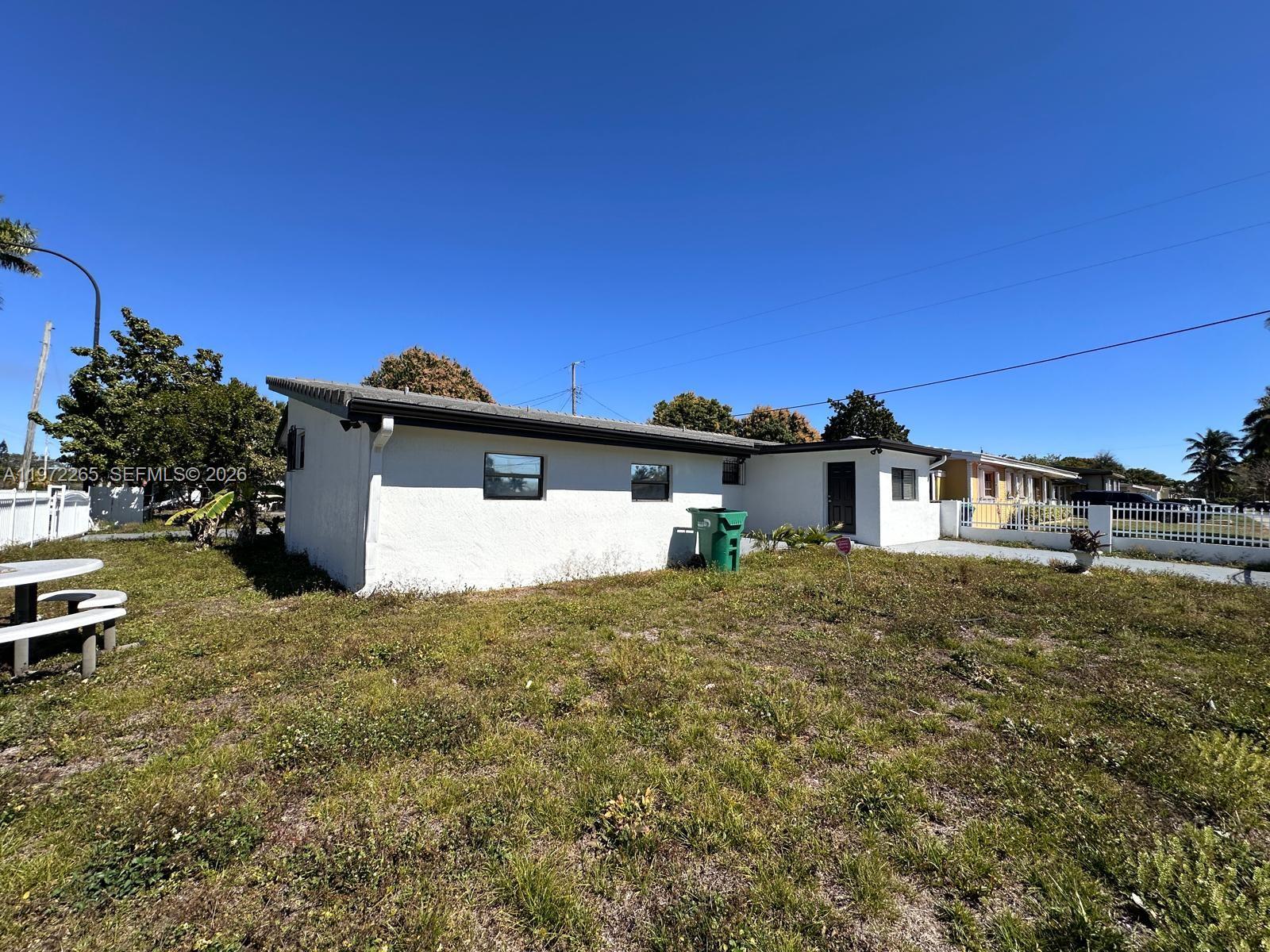 SCOTT LAKE MANOR SEC 5 - Residential Lease