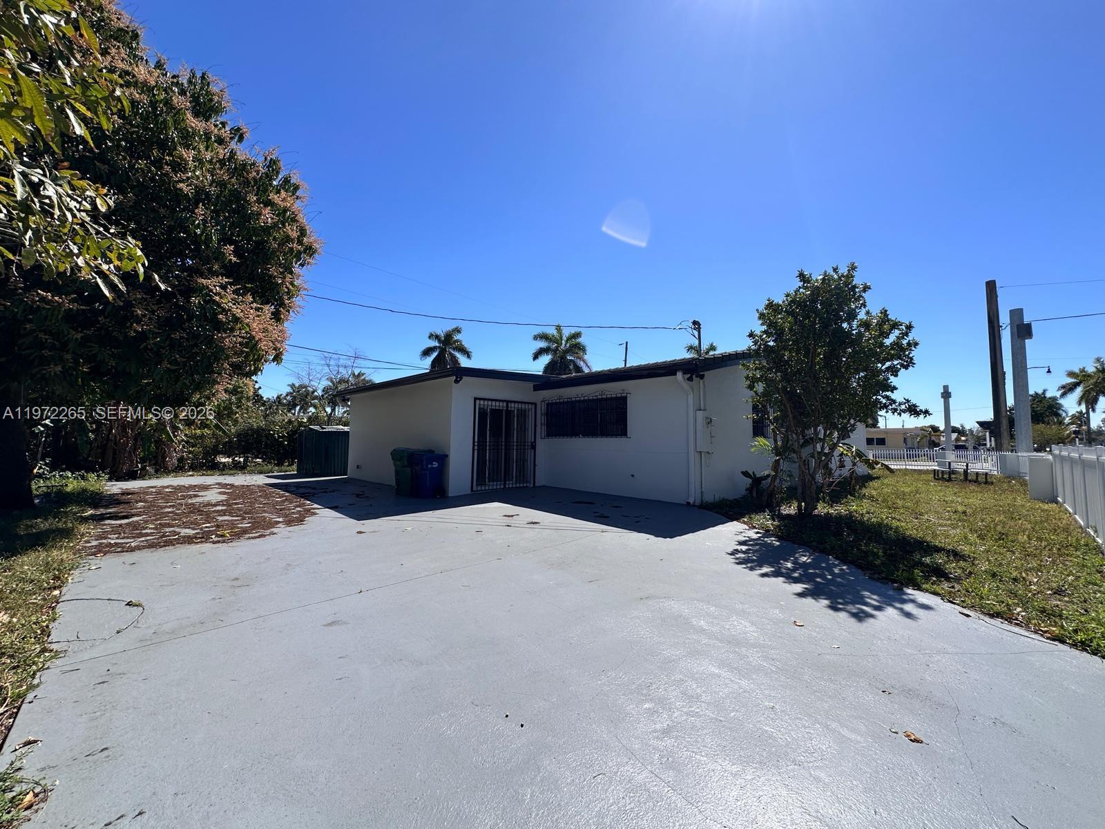 SCOTT LAKE MANOR SEC 5 - Residential Lease