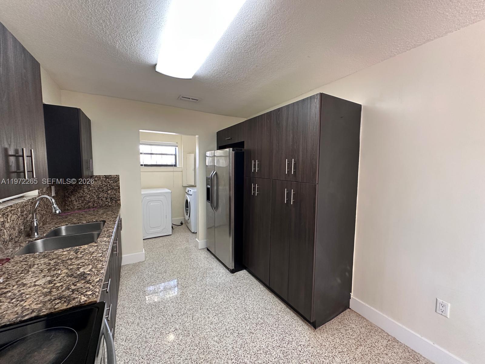 SCOTT LAKE MANOR SEC 5 - Residential Lease