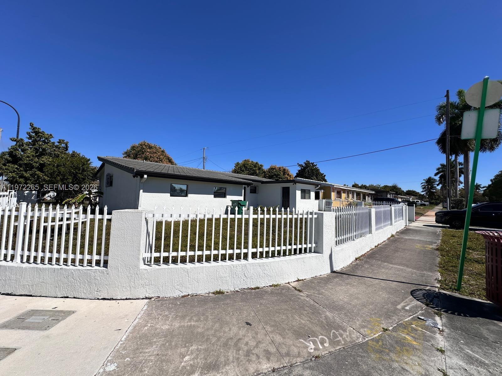 SCOTT LAKE MANOR SEC 5 - Residential Lease