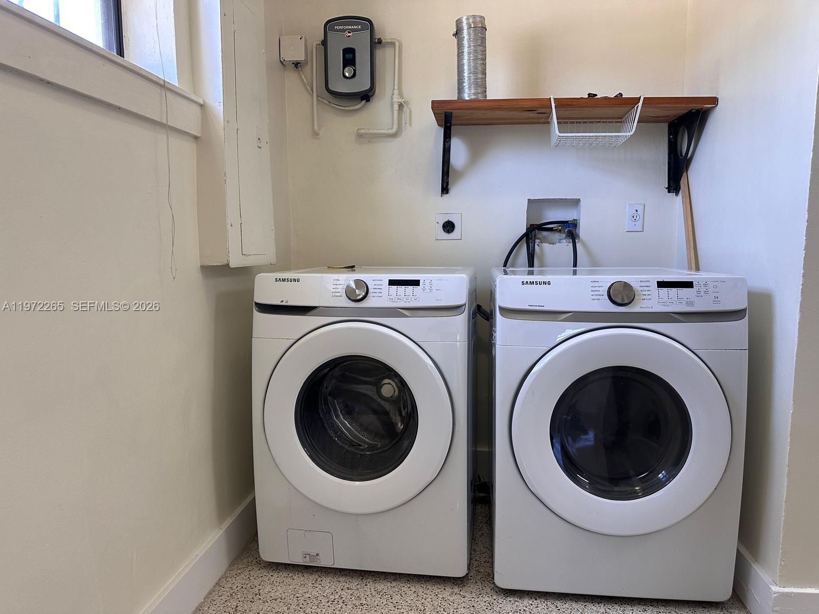 SCOTT LAKE MANOR SEC 5 - Residential Lease