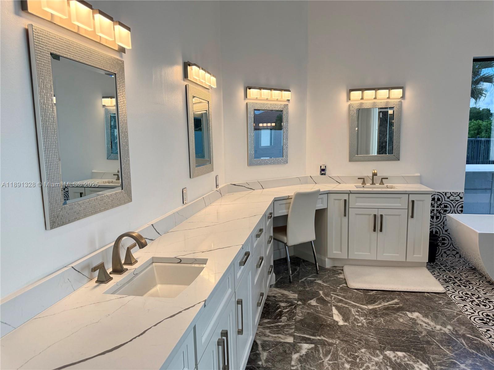 PADDOCK PARK 2 OF WELLING - Residential