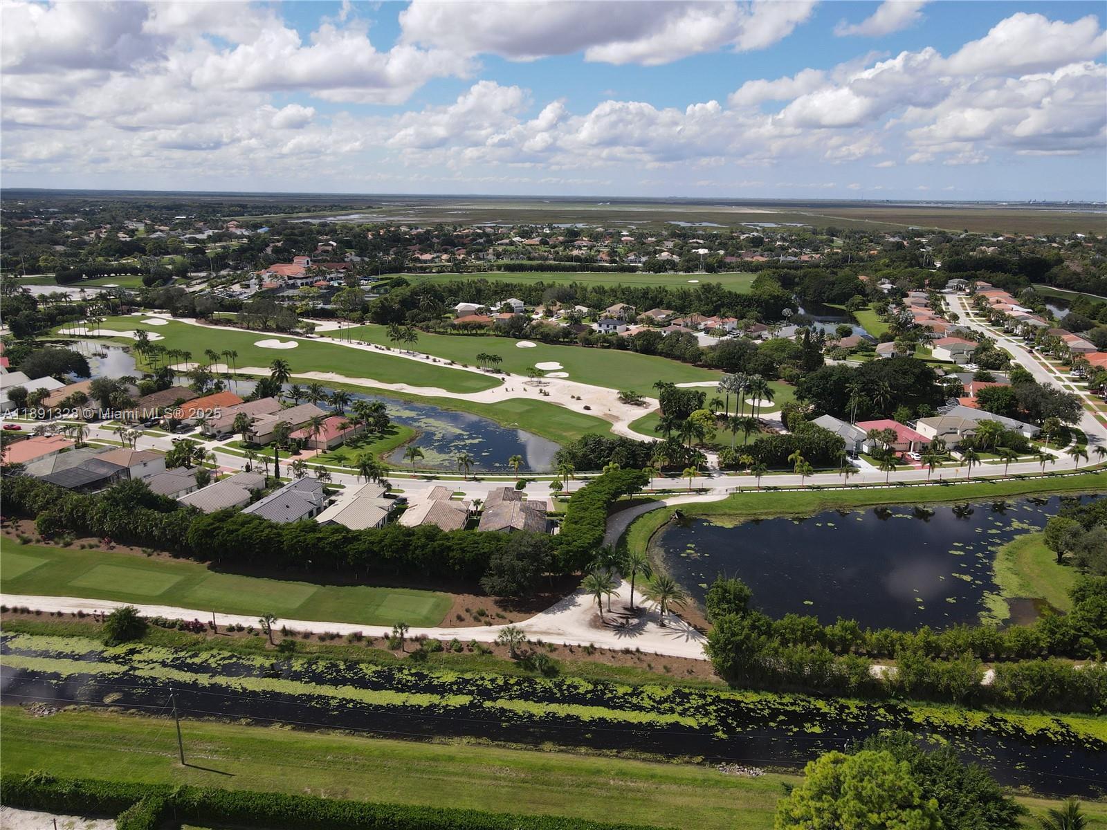 PADDOCK PARK 2 OF WELLING - Residential