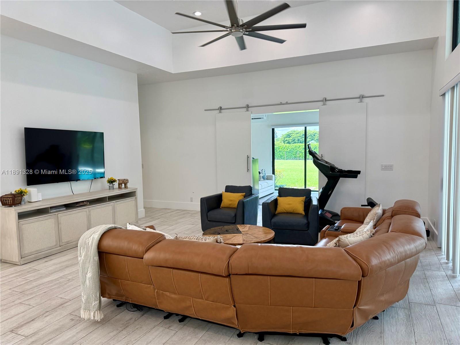 PADDOCK PARK 2 OF WELLING - Residential