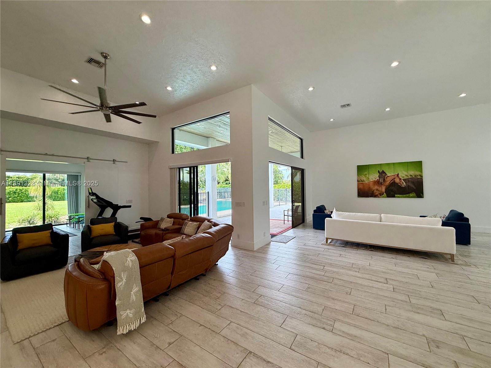 PADDOCK PARK 2 OF WELLING - Residential