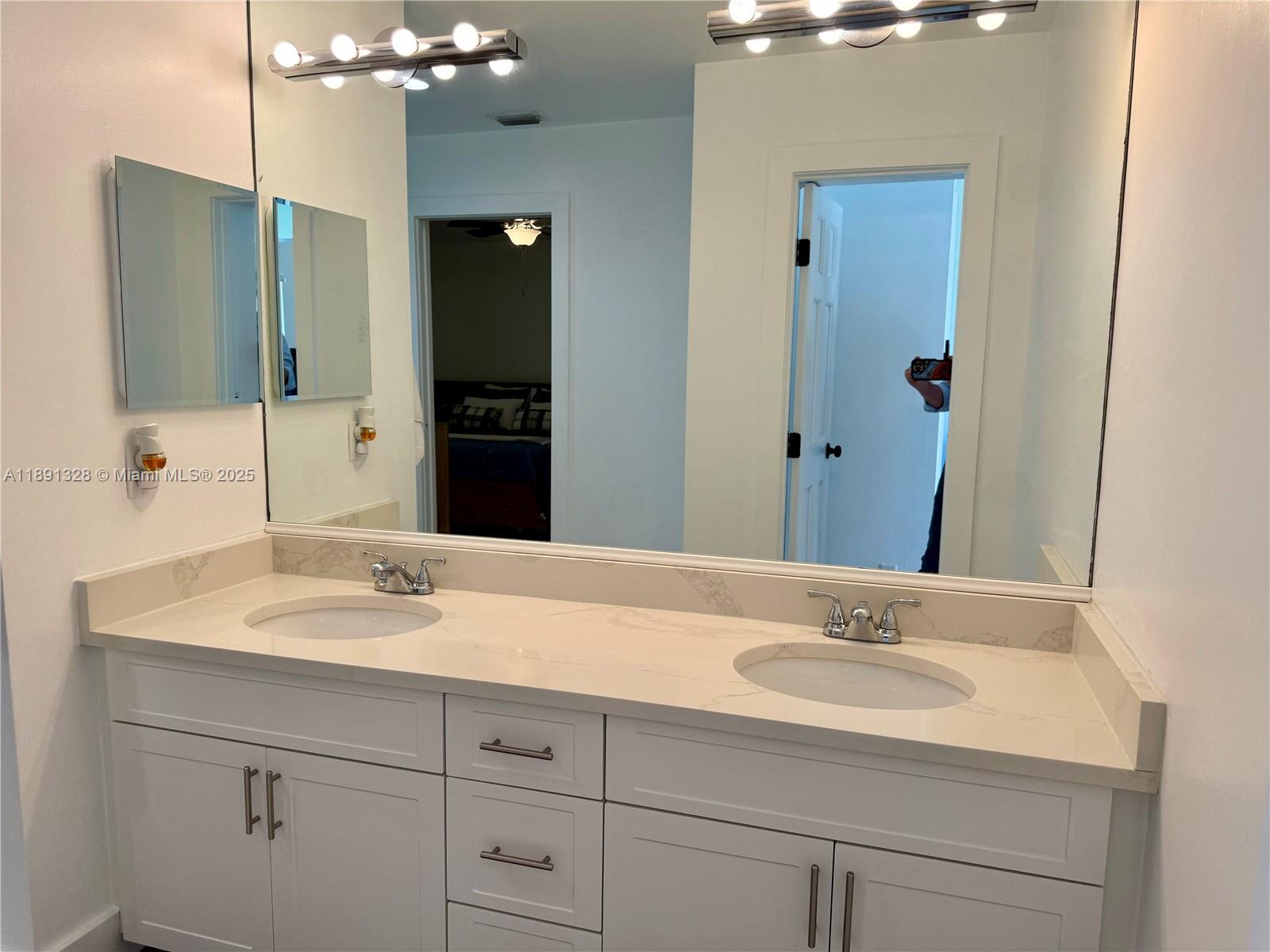 PADDOCK PARK 2 OF WELLING - Residential