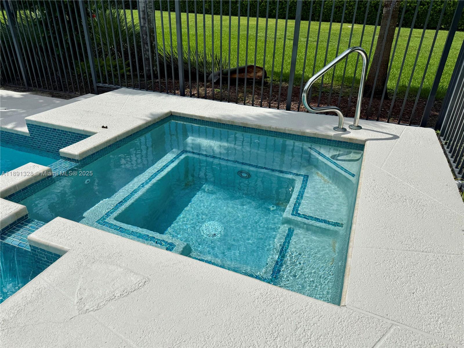 PADDOCK PARK 2 OF WELLING - Residential