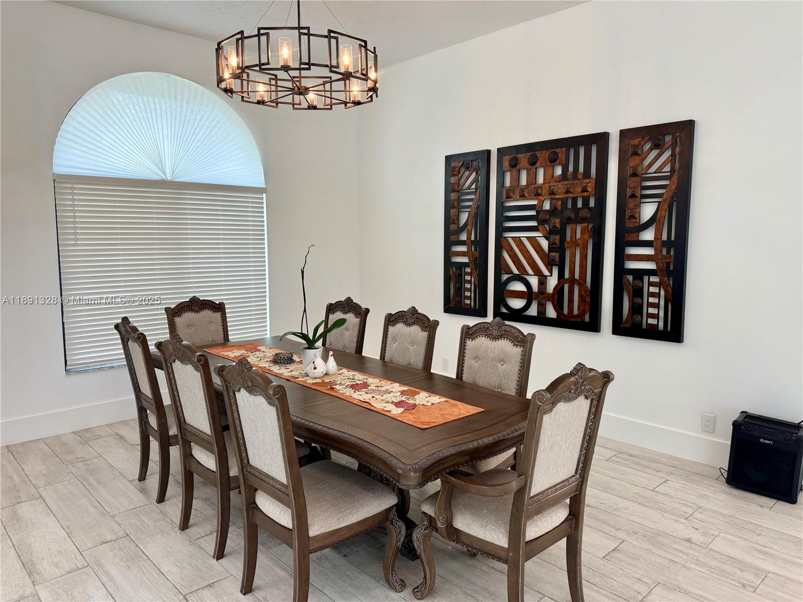 PADDOCK PARK 2 OF WELLING - Residential