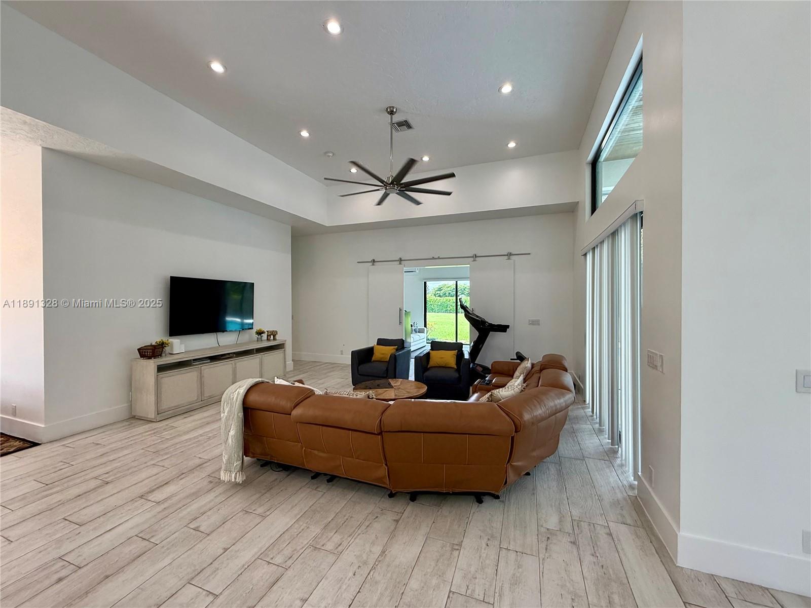 PADDOCK PARK 2 OF WELLING - Residential