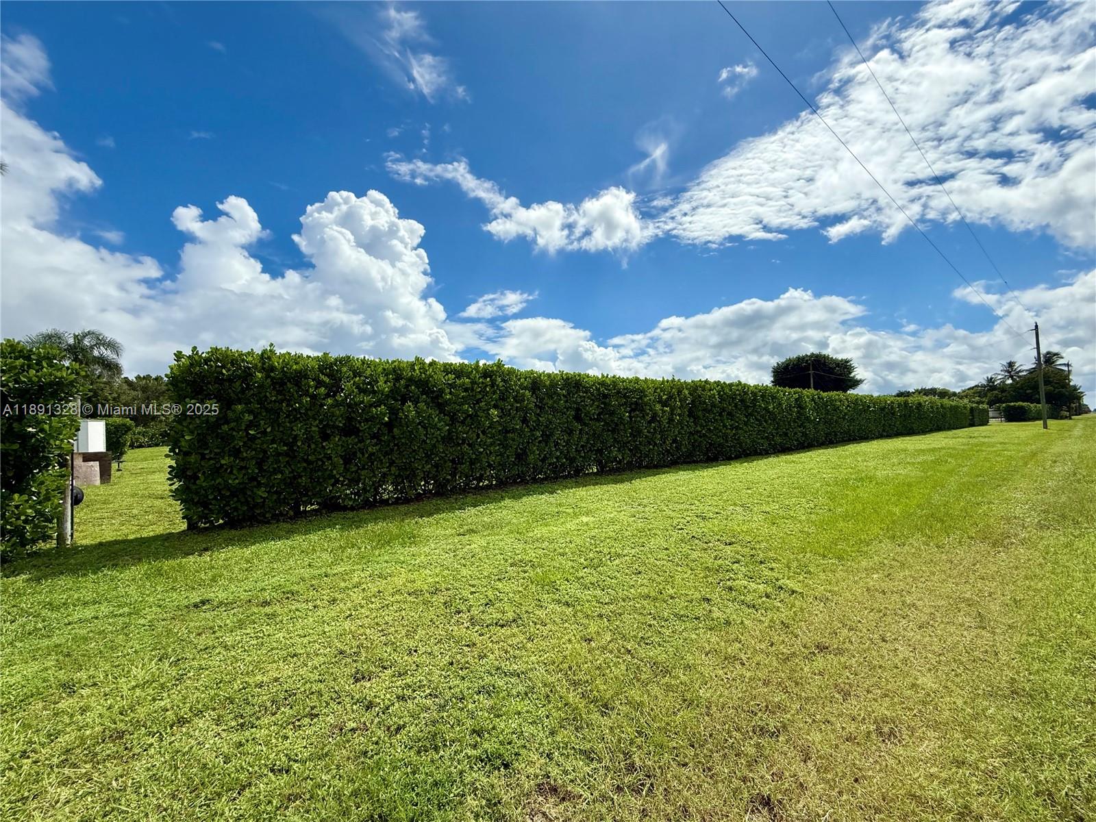 PADDOCK PARK 2 OF WELLING - Residential