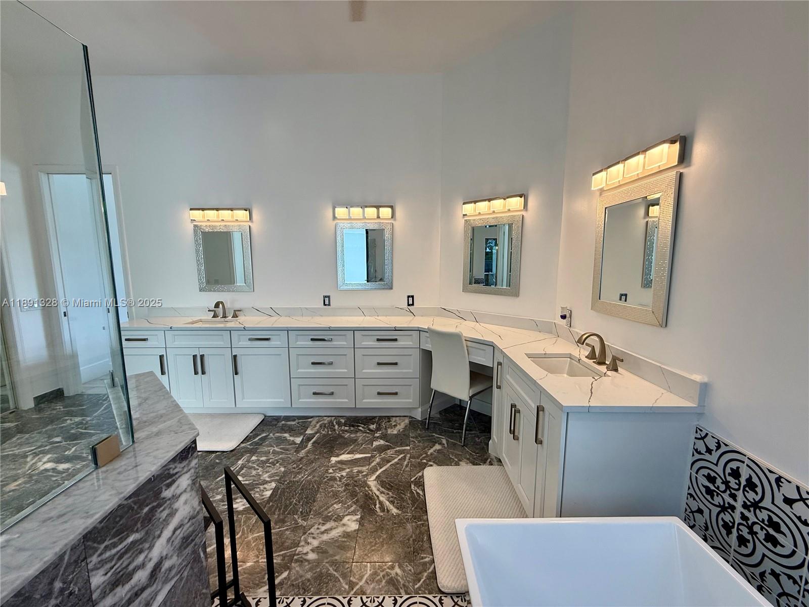 PADDOCK PARK 2 OF WELLING - Residential