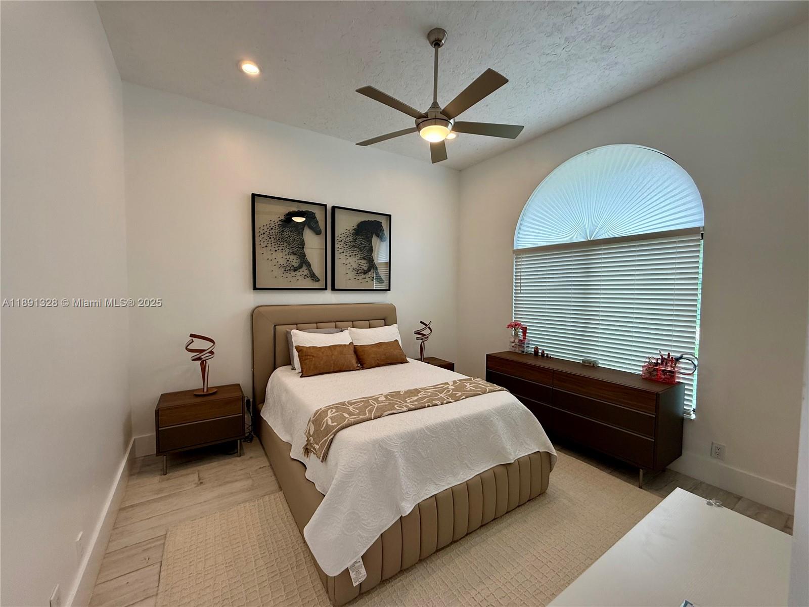 PADDOCK PARK 2 OF WELLING - Residential