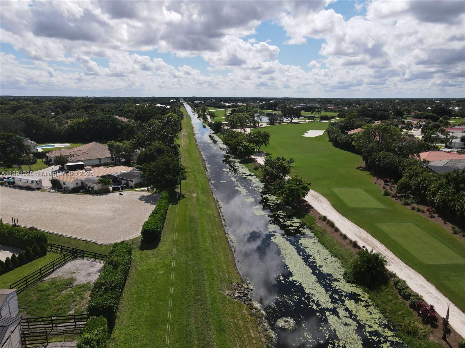 PADDOCK PARK 2 OF WELLING - Residential
