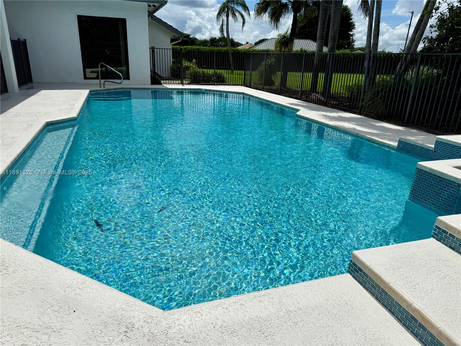 PADDOCK PARK 2 OF WELLING - Residential