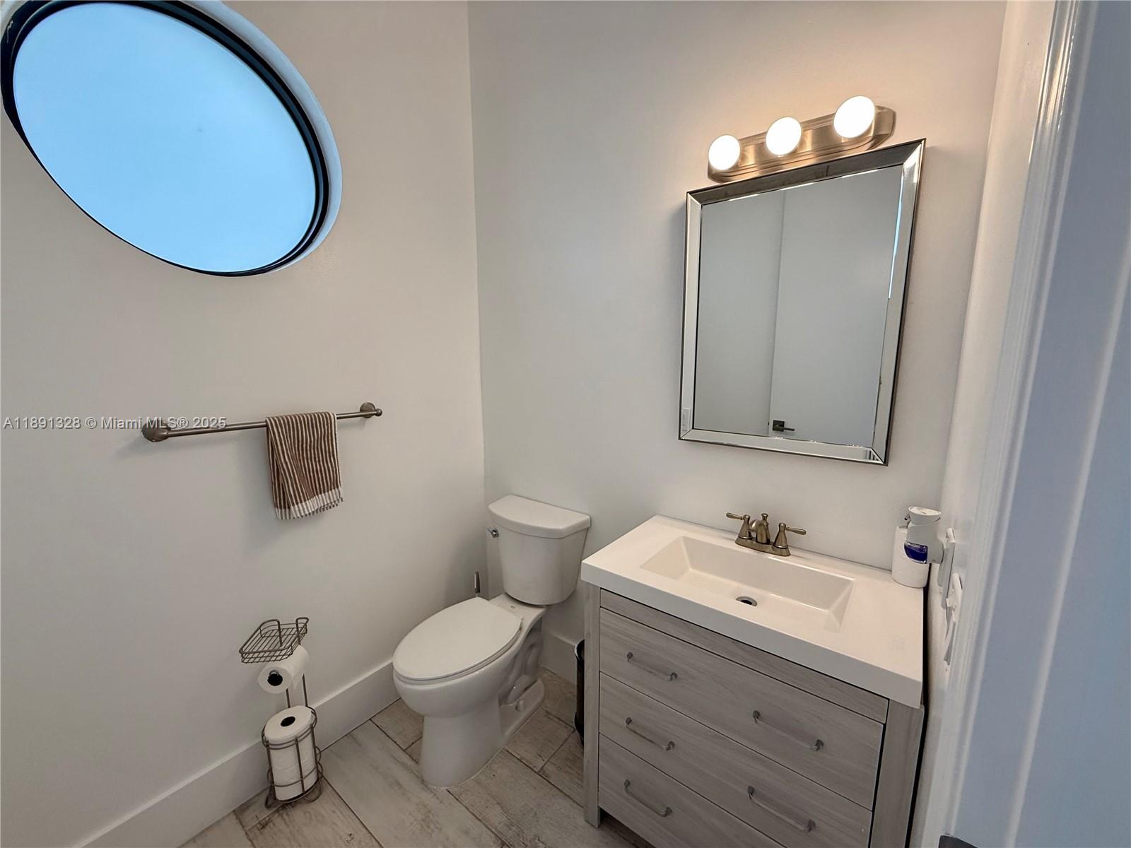 PADDOCK PARK 2 OF WELLING - Residential