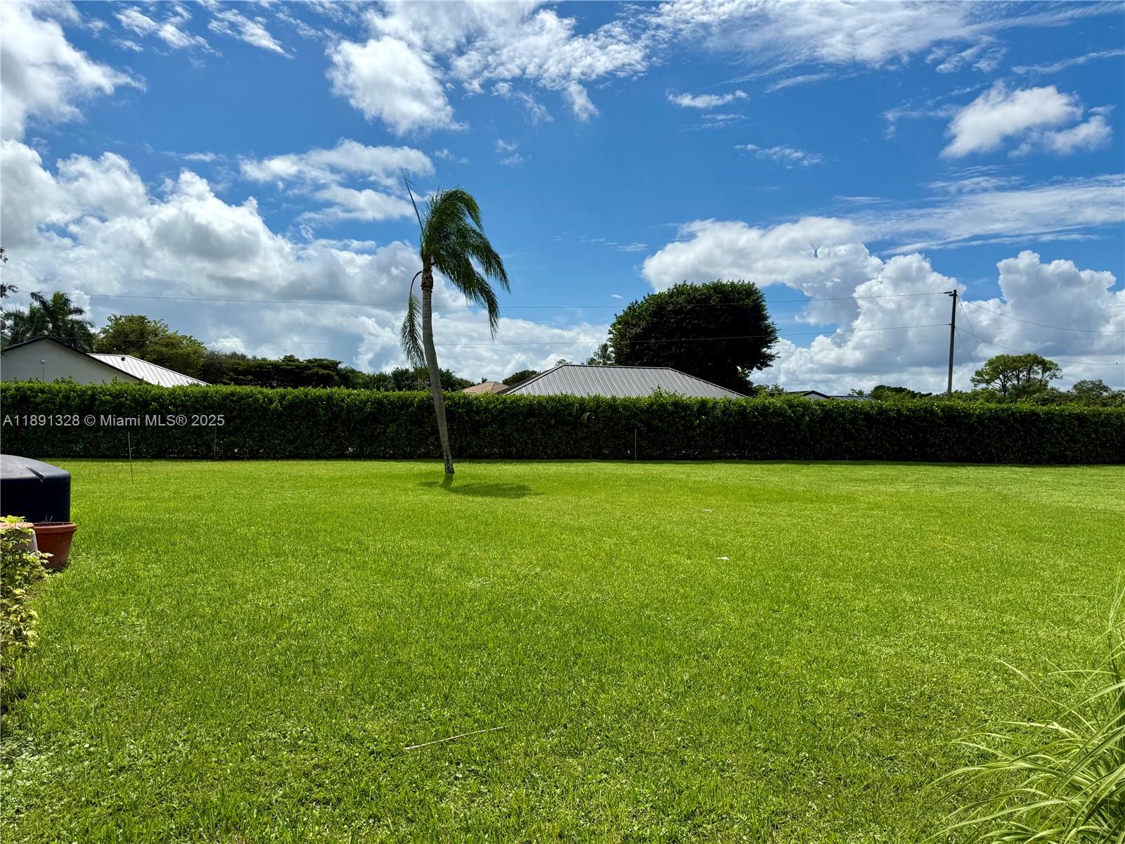 PADDOCK PARK 2 OF WELLING - Residential